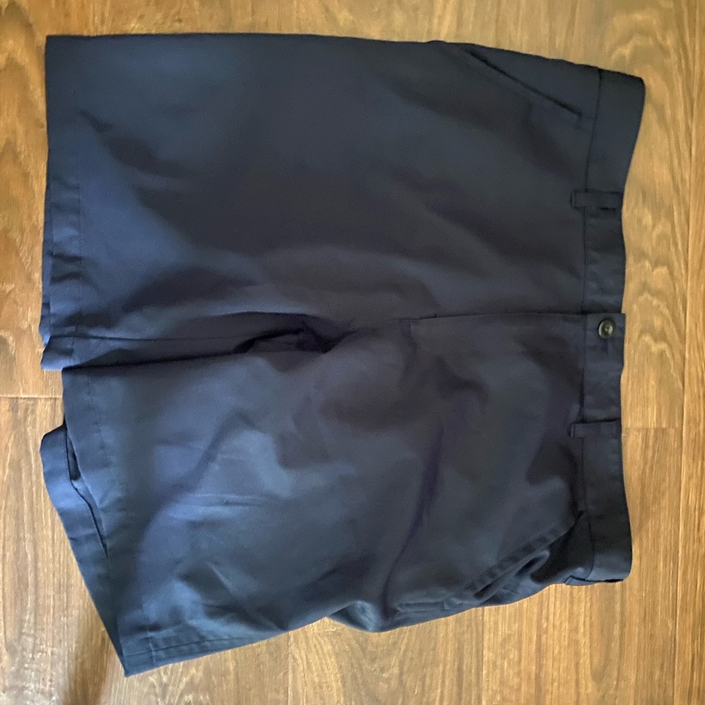 Izod Men's Navy Blue Shorts
